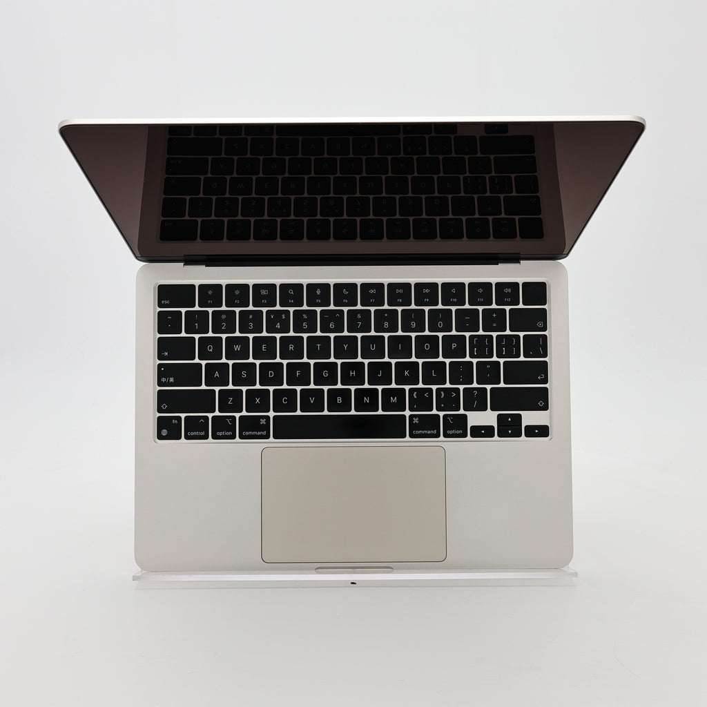 95新 Apple MacBook Air 22年 13寸 M2（8+8核） 8G RAM 256G SSD 星光色