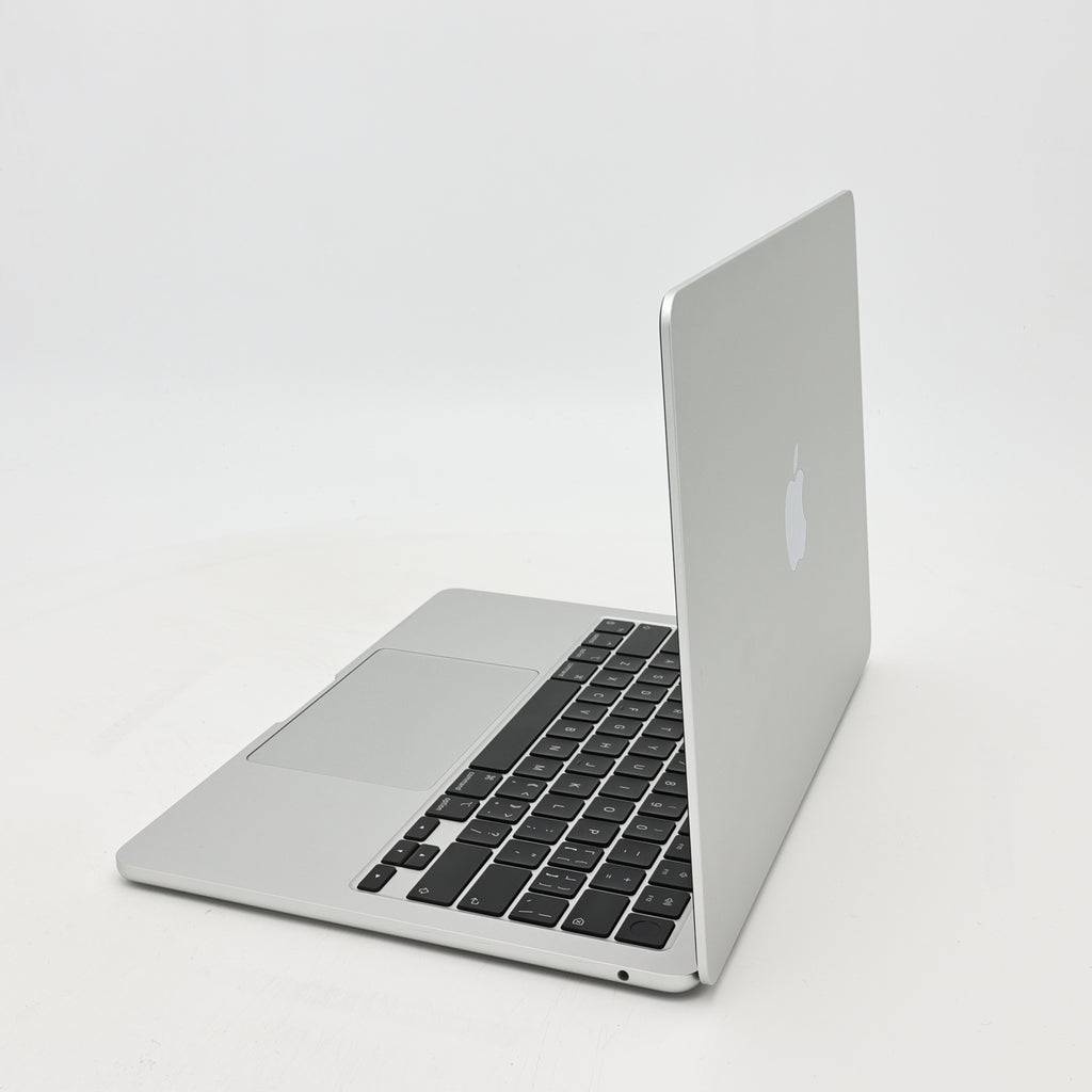 95新 Apple MacBook Air 24年 13寸 M3（8+8核） 8G RAM 256G SSD 銀色