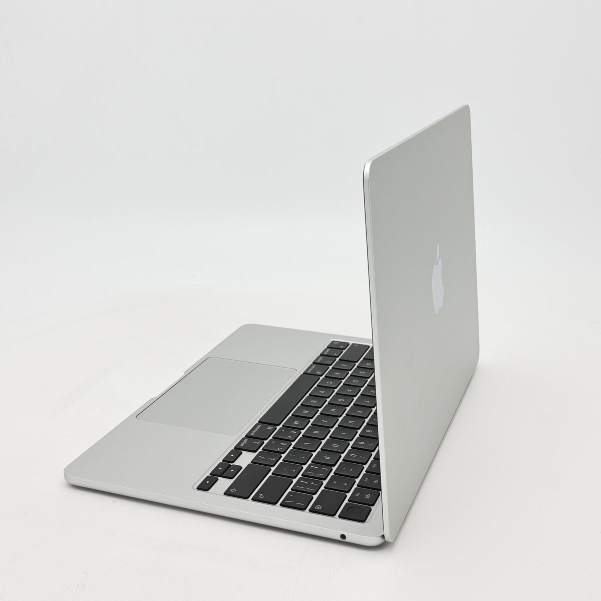 95新 Apple MacBook Air 24年 13寸 M3（8+8核） 8G RAM 256G SSD 銀色