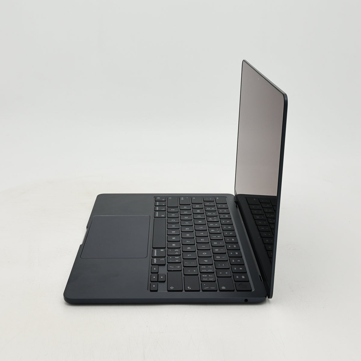 99新 Apple MacBook Air 22年 13寸 M2（8+8核） 8G RAM 256G SSD 午夜色
