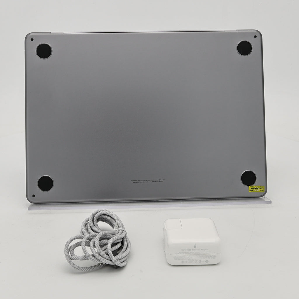 99新 Apple MacBook Air 22年 13寸 M2（8+8核） 16G RAM 256G SSD 深空灰色
