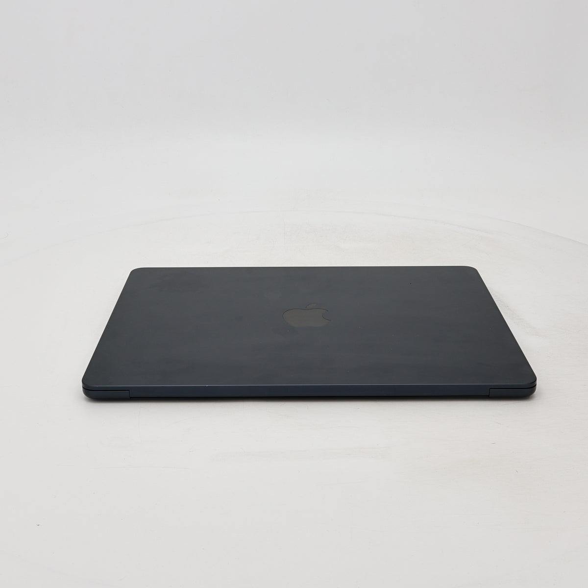 95新 Apple MacBook Air 22年 13寸 M2（8+8核） 8G RAM 256G SSD 午夜色