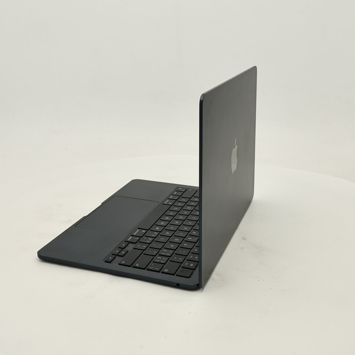 95新 Apple MacBook Air 22年 13寸 M2（8+8核） 8G RAM 256G SSD 午夜色