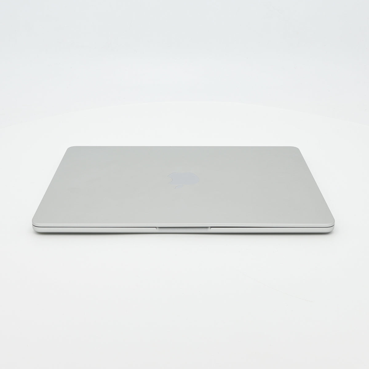 95新 Apple MacBook Air 22年 13寸 M2（8+10核） 8G RAM 512G SSD 銀色
