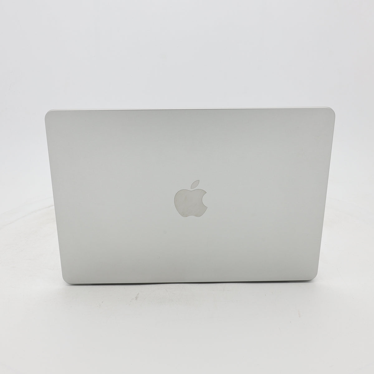 95新 Apple MacBook Air 22年 13寸 M2（8+8核） 8G RAM 256G SSD 銀色