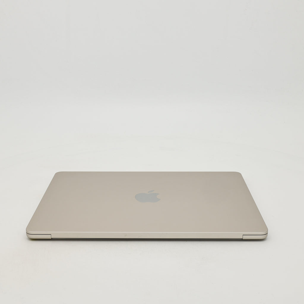 95新 Apple MacBook Air 22年 13寸 M2（8+8核） 8G RAM 256G SSD 星光色