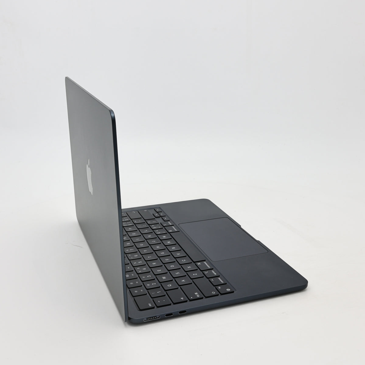 95新 Apple MacBook Air 24年 13寸 M3（8+8核） 8G RAM 256G SSD 午夜色