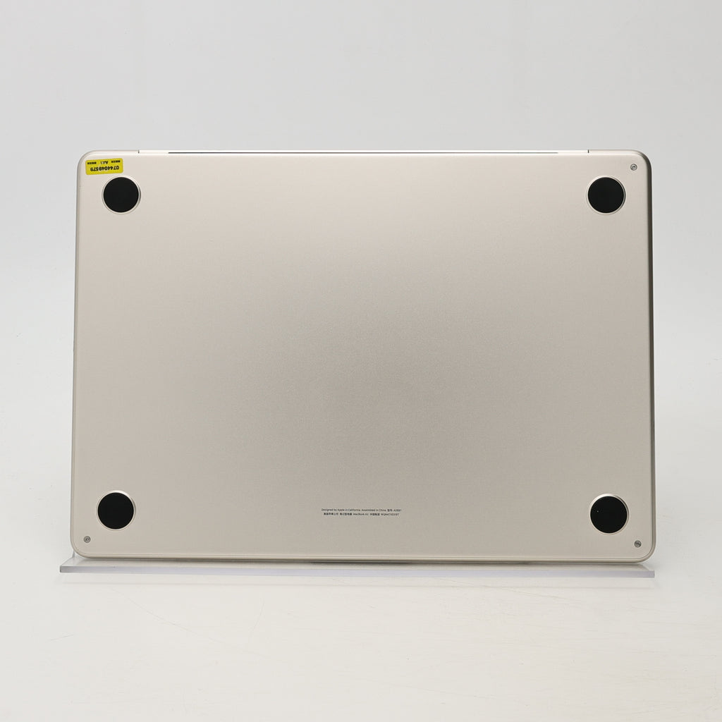 95新 Apple MacBook Air 22年 13寸 M2（8+8核） 8G RAM 256G SSD 星光色