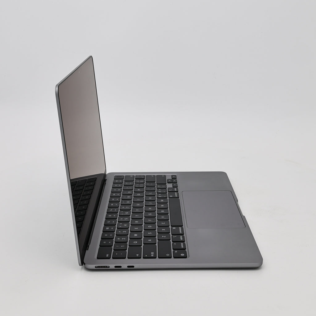 95新 Apple MacBook Air 22年 13寸 M2（8+8核） 8G RAM 256G SSD 深空灰色