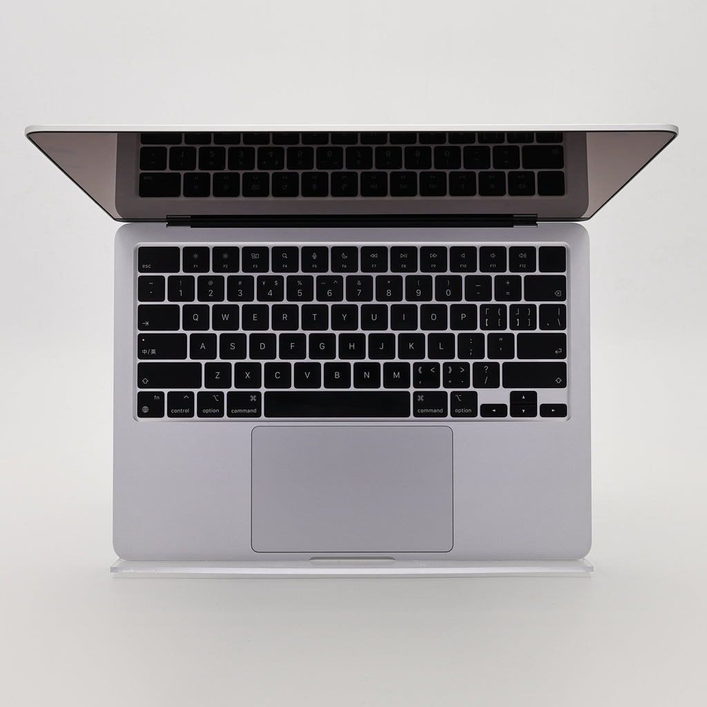 95新 Apple MacBook Air 22年 13寸 M2（8+8核） 8G RAM 256G SSD 銀色