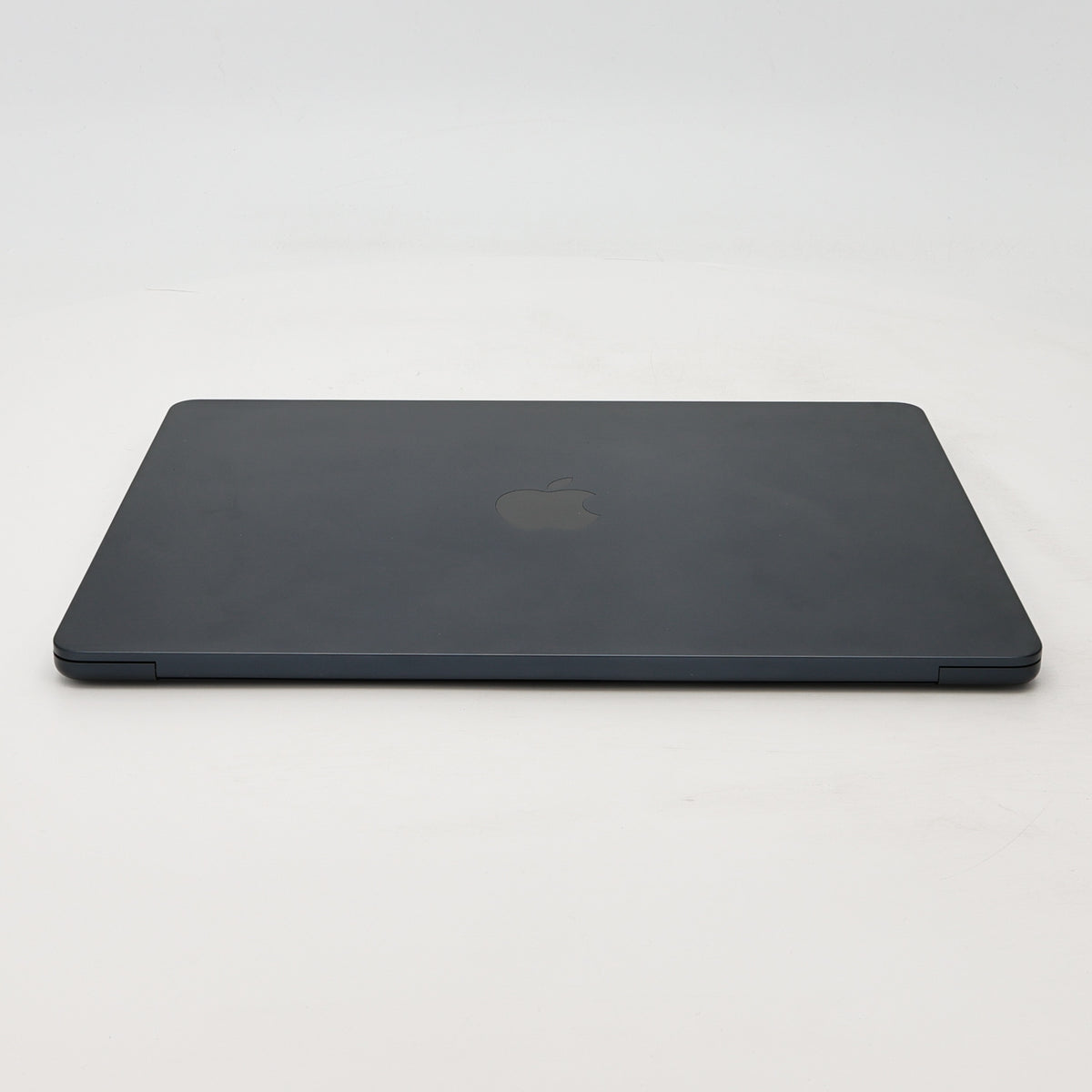95新 Apple MacBook Air 22年 13寸 M2（8+10核） 8G RAM 512G SSD 午夜色