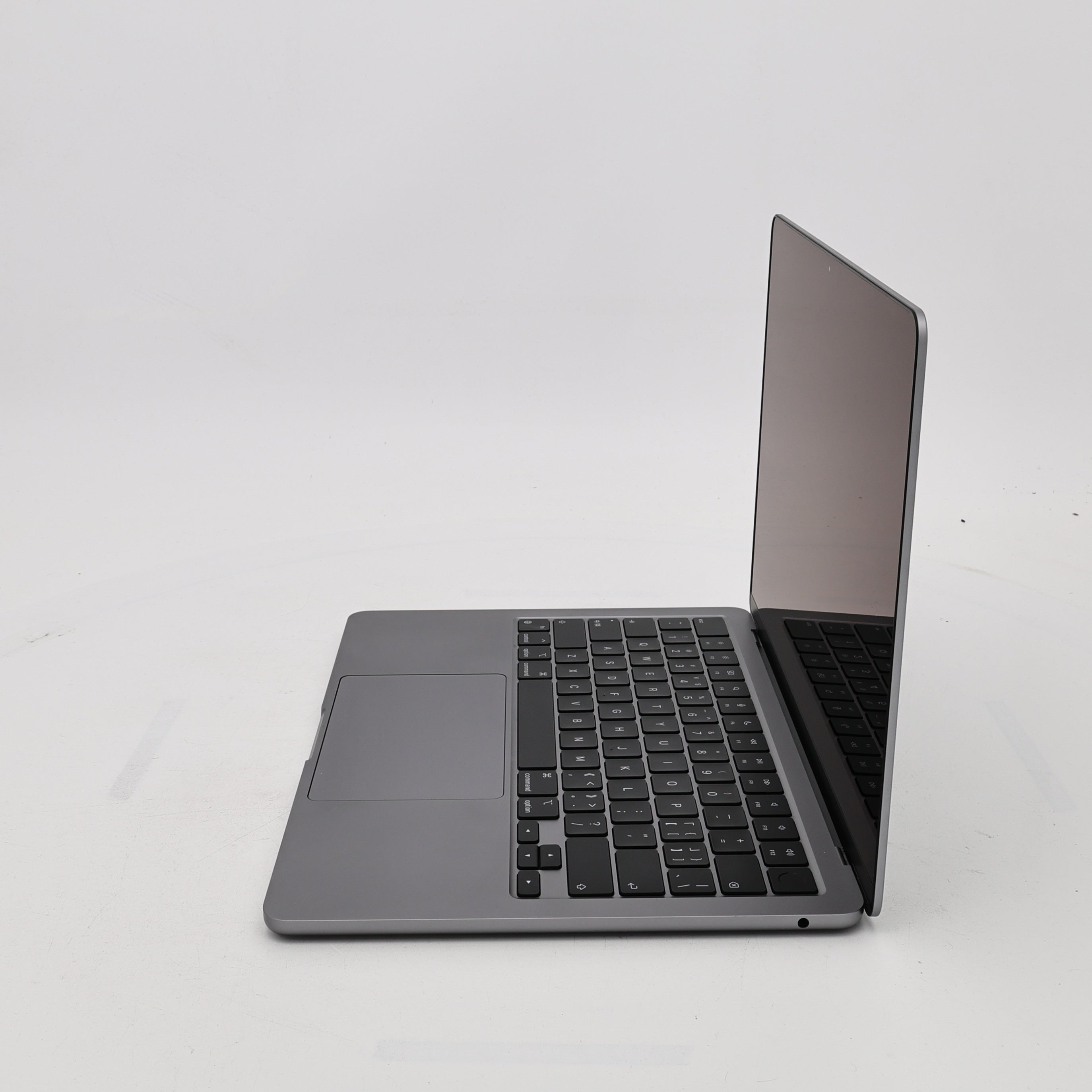 95新 Apple MacBook Air 24年 13寸 M3（8+8核） 8G RAM 256G SSD 深空灰色