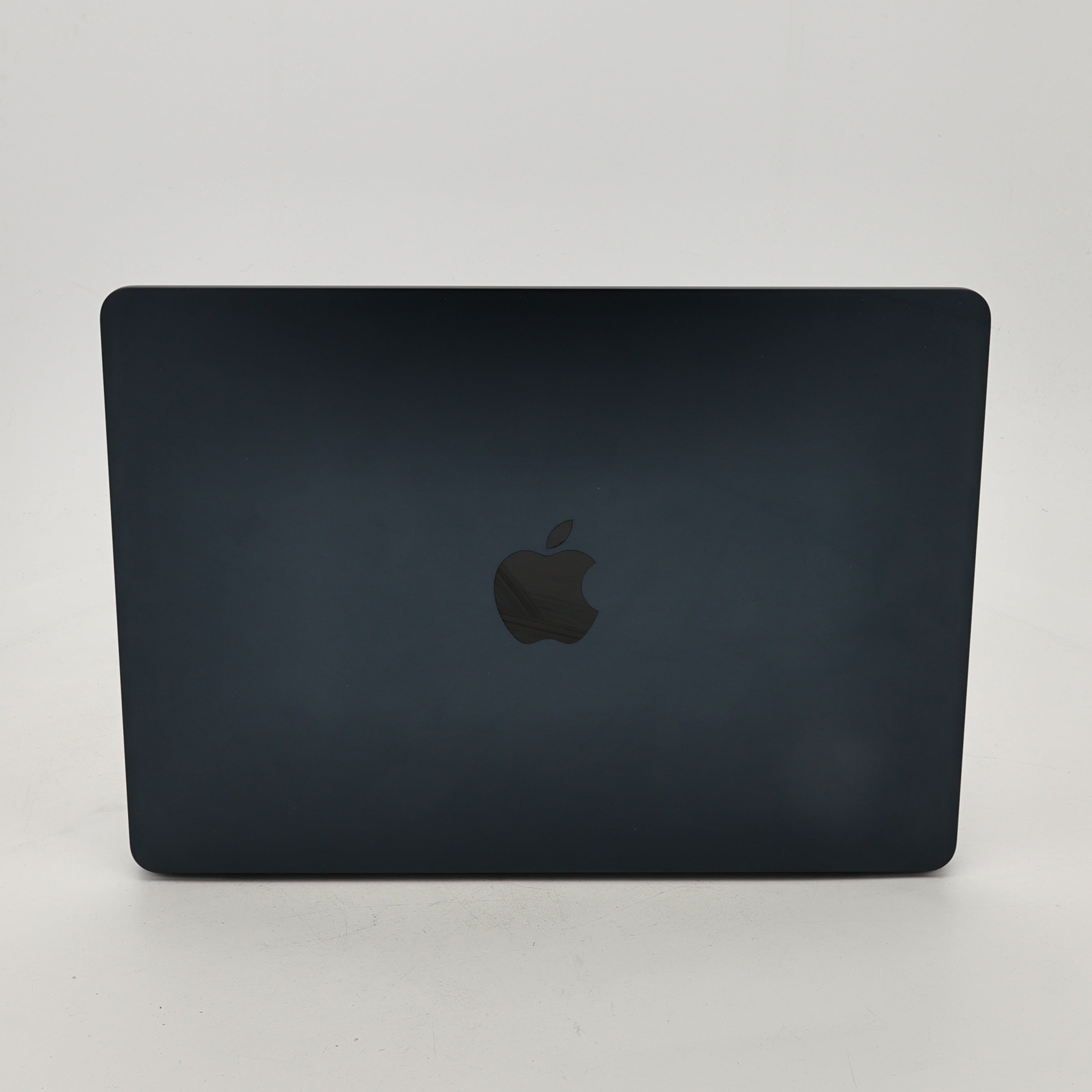 95新 Apple MacBook Air 22年 13寸 M2（8+8核） 16G RAM 256G SSD 午夜色