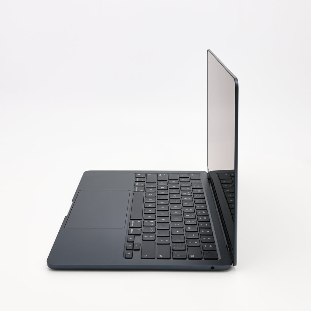 95新 Apple MacBook Air 22年 13寸 M2（8+8核） 16G RAM 256G SSD 午夜色