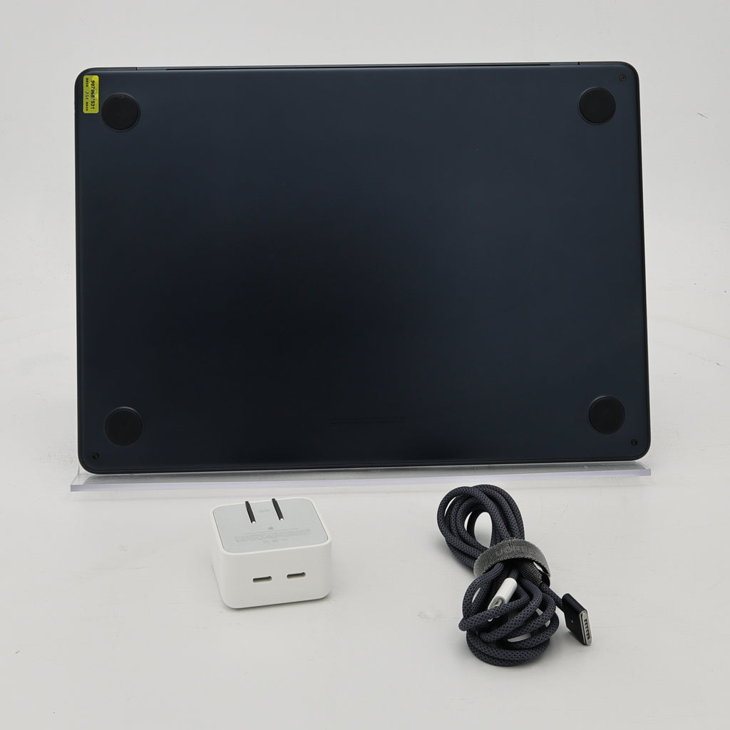 95新 Apple MacBook Air 22年 13寸 M2（8+10核） 8G RAM 512G SSD 午夜色