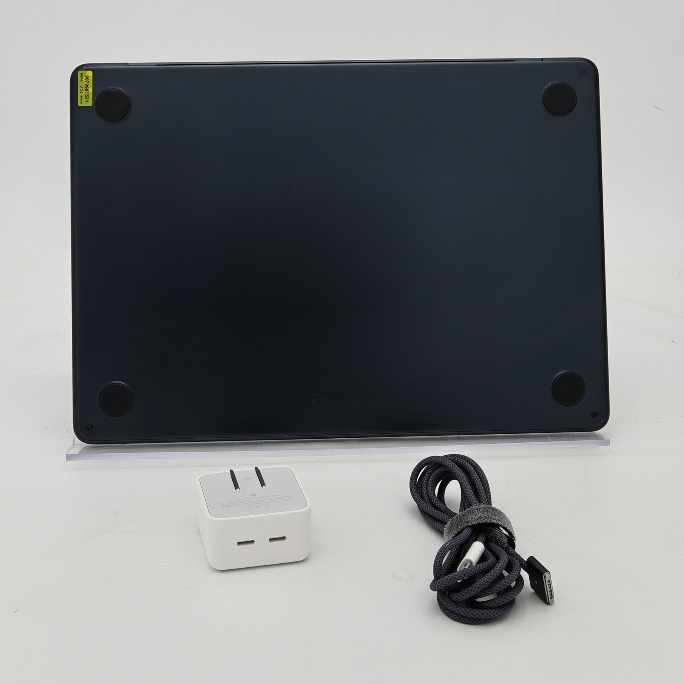 95新 Apple MacBook Air 22年 13寸 M2（8+10核） 8G RAM 512G SSD 午夜色