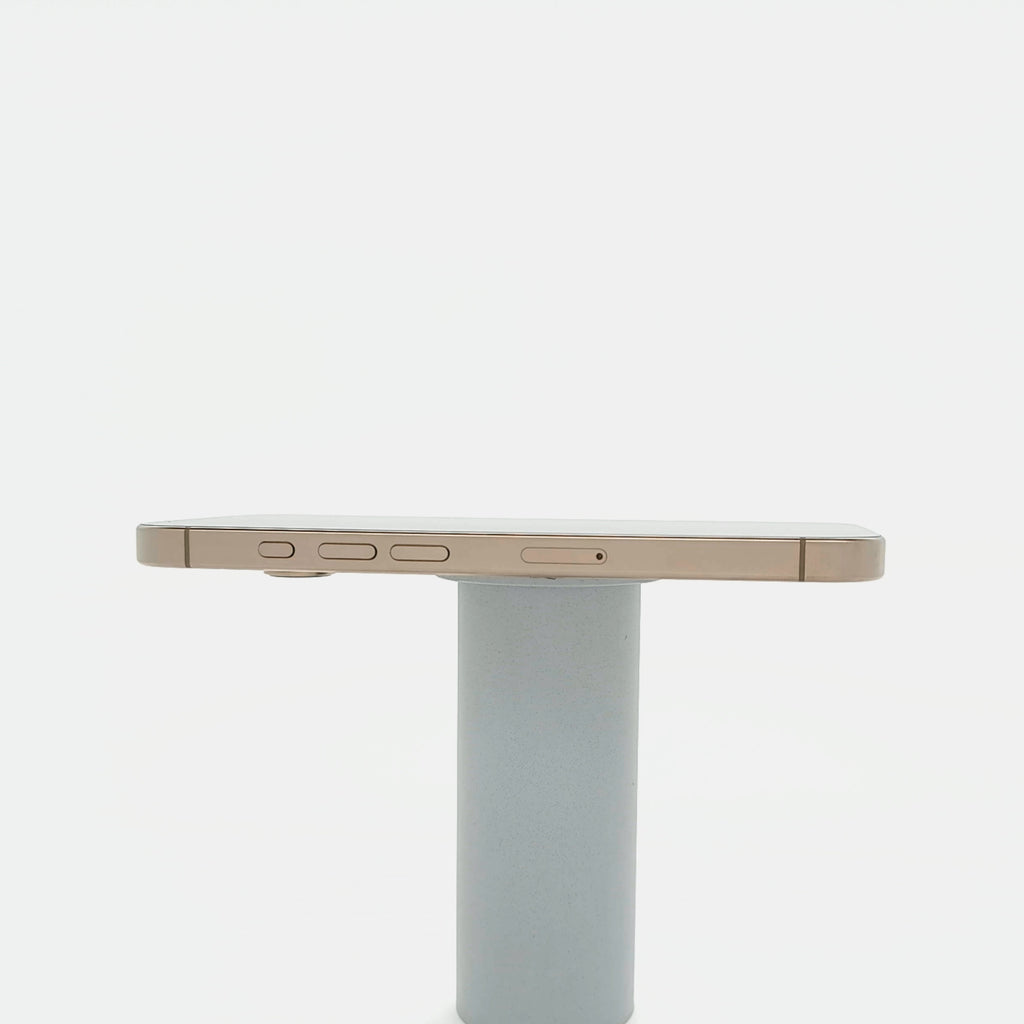 95新 Apple iPhone 16 Pro 128G 沙漠色鈦金屬 中國大陸版