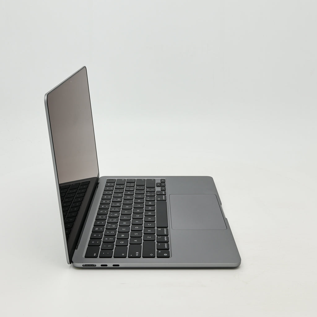 99新 Apple MacBook Air 22年 13寸 M2（8+8核） 8G RAM 256G SSD 深空灰色