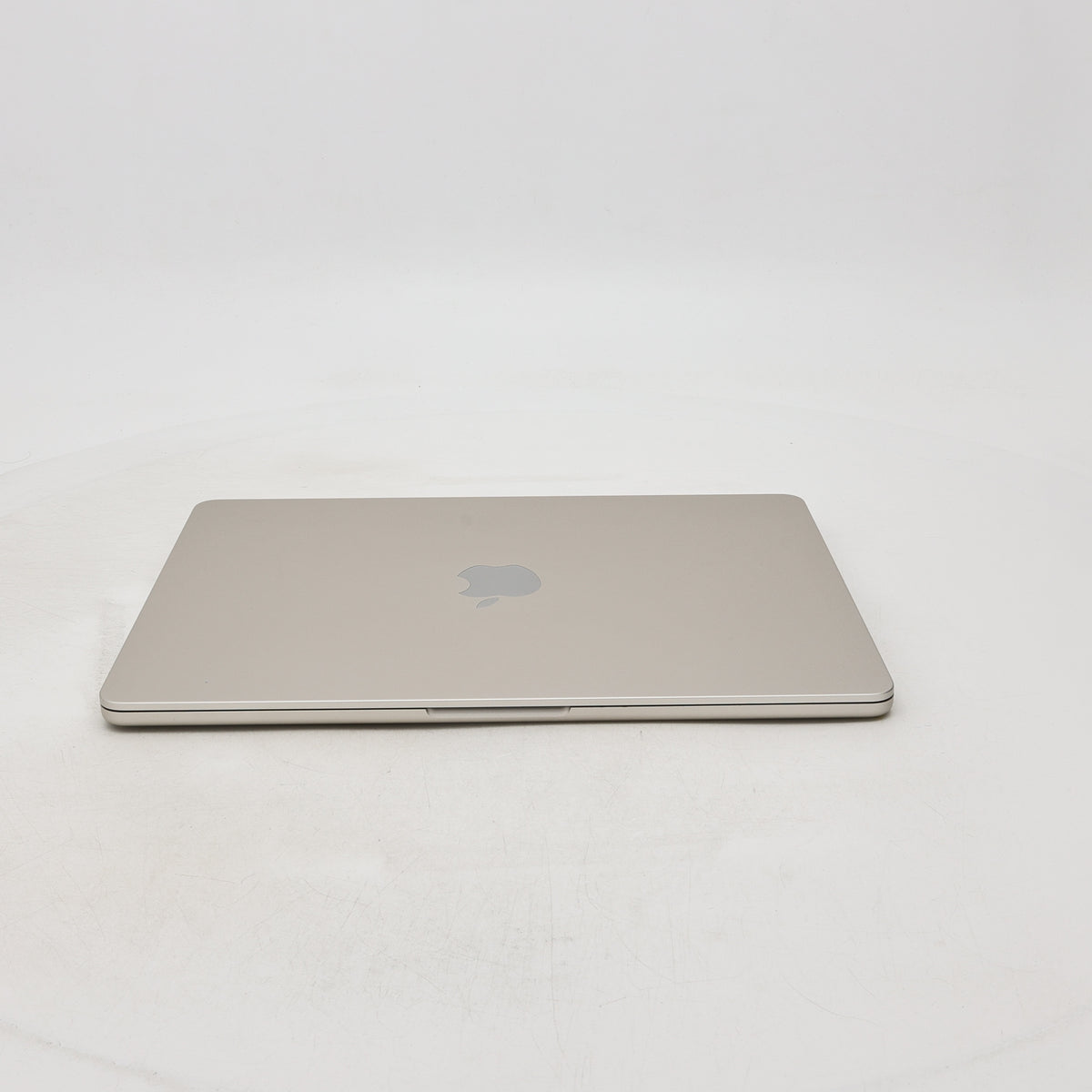 95新 Apple MacBook Air 22年 13寸 M2（8+8核） 8G RAM 256G SSD 星光色