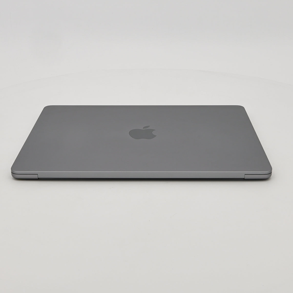 95新 Apple MacBook Air 22年 13寸 M2（8+8核） 8G RAM 256G SSD 深空灰色