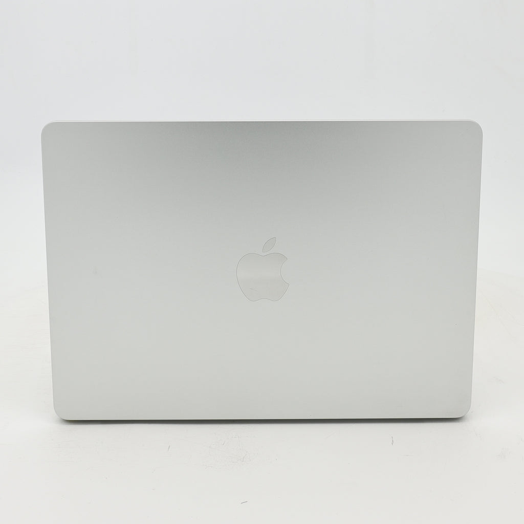 95新 Apple MacBook Air 22年 13寸 M2（8+8核） 8G RAM 256G SSD 銀色