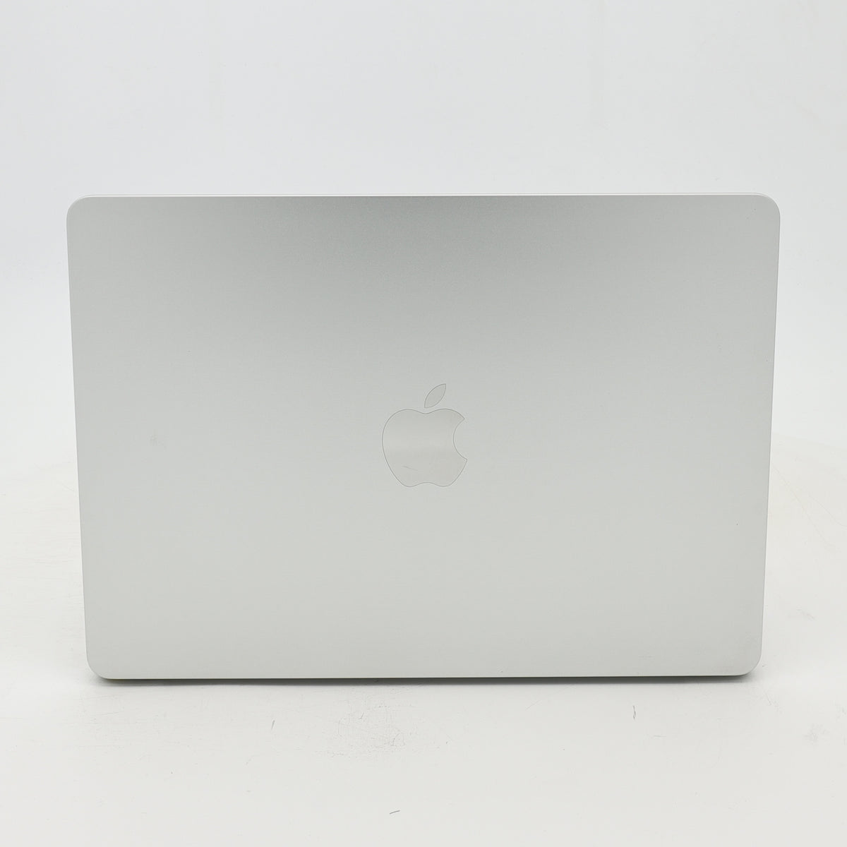 95新 Apple MacBook Air 22年 13寸 M2（8+8核） 8G RAM 256G SSD 銀色