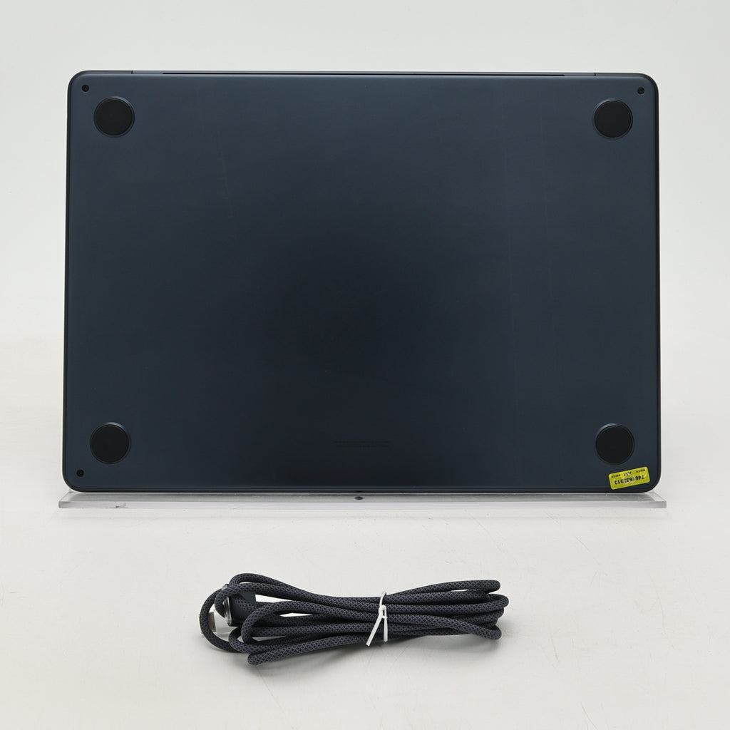95新 Apple MacBook Air 22年 13寸 M2（8+8核） 8G RAM 256G SSD 午夜色