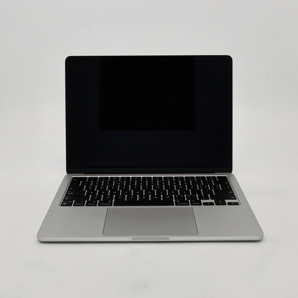 95新 Apple MacBook Air 22年 13寸 M2（8+8核） 8G RAM 256G SSD 銀色