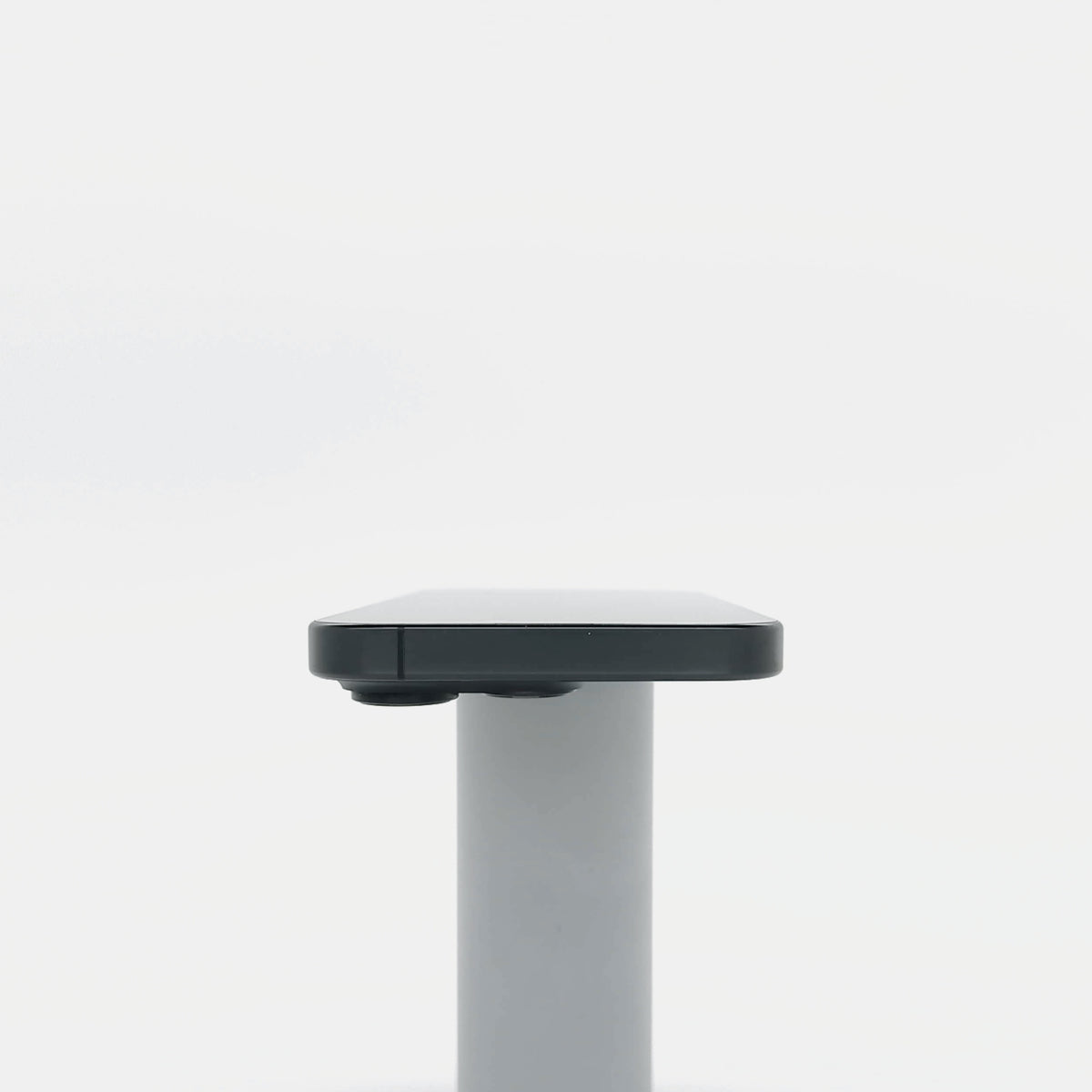 95新 Apple iPhone 16 Pro 128G 黑色鈦金屬 中國大陸版