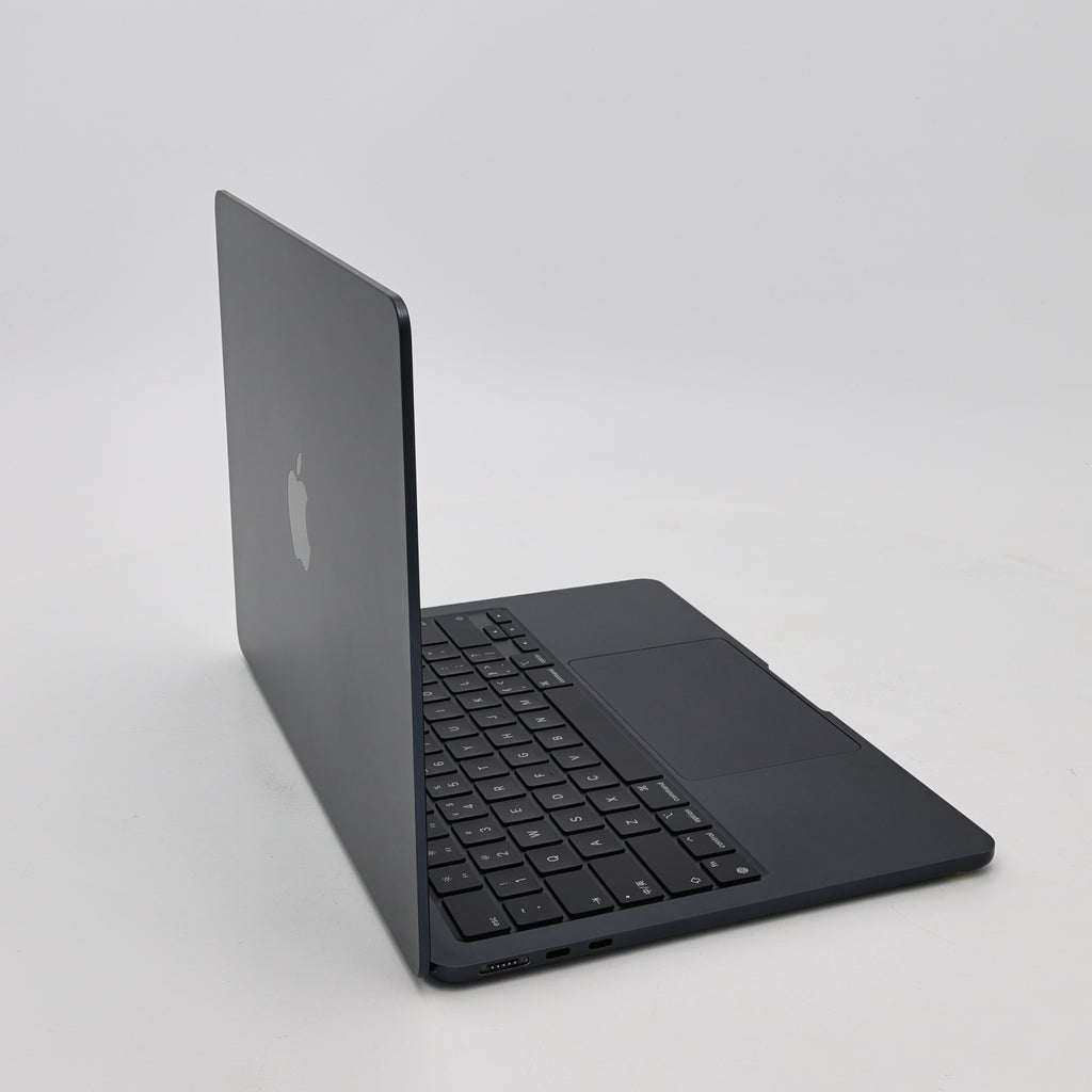 95新 Apple MacBook Air 22年 13寸 M2（8+8核） 8G RAM 256G SSD 午夜色