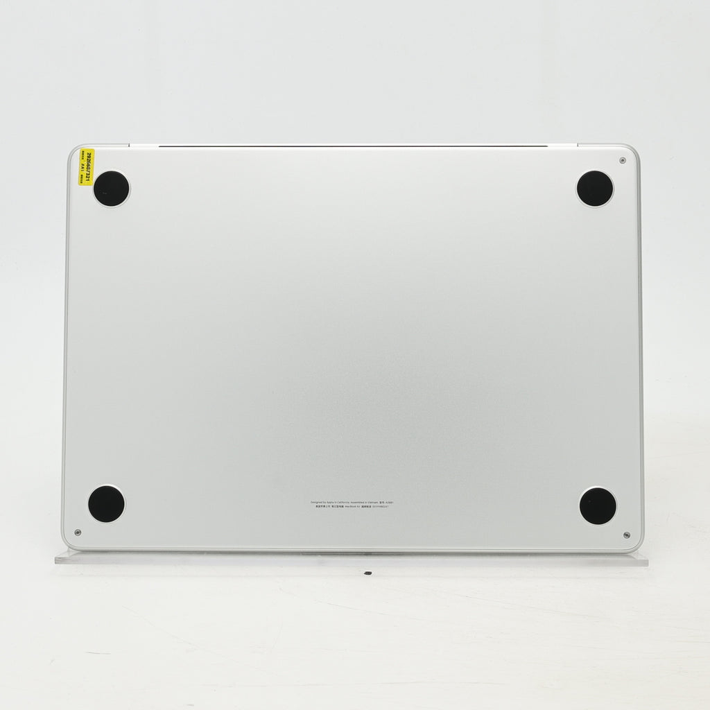 95新 Apple MacBook Air 22年 13寸 M2（8+8核） 8G RAM 256G SSD 銀色