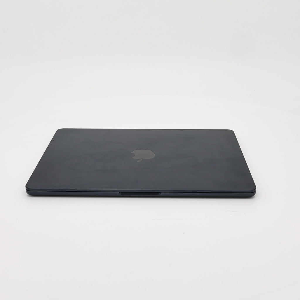 95新 Apple MacBook Air 22年 13寸 M2（8+8核） 8G RAM 256G SSD 午夜色