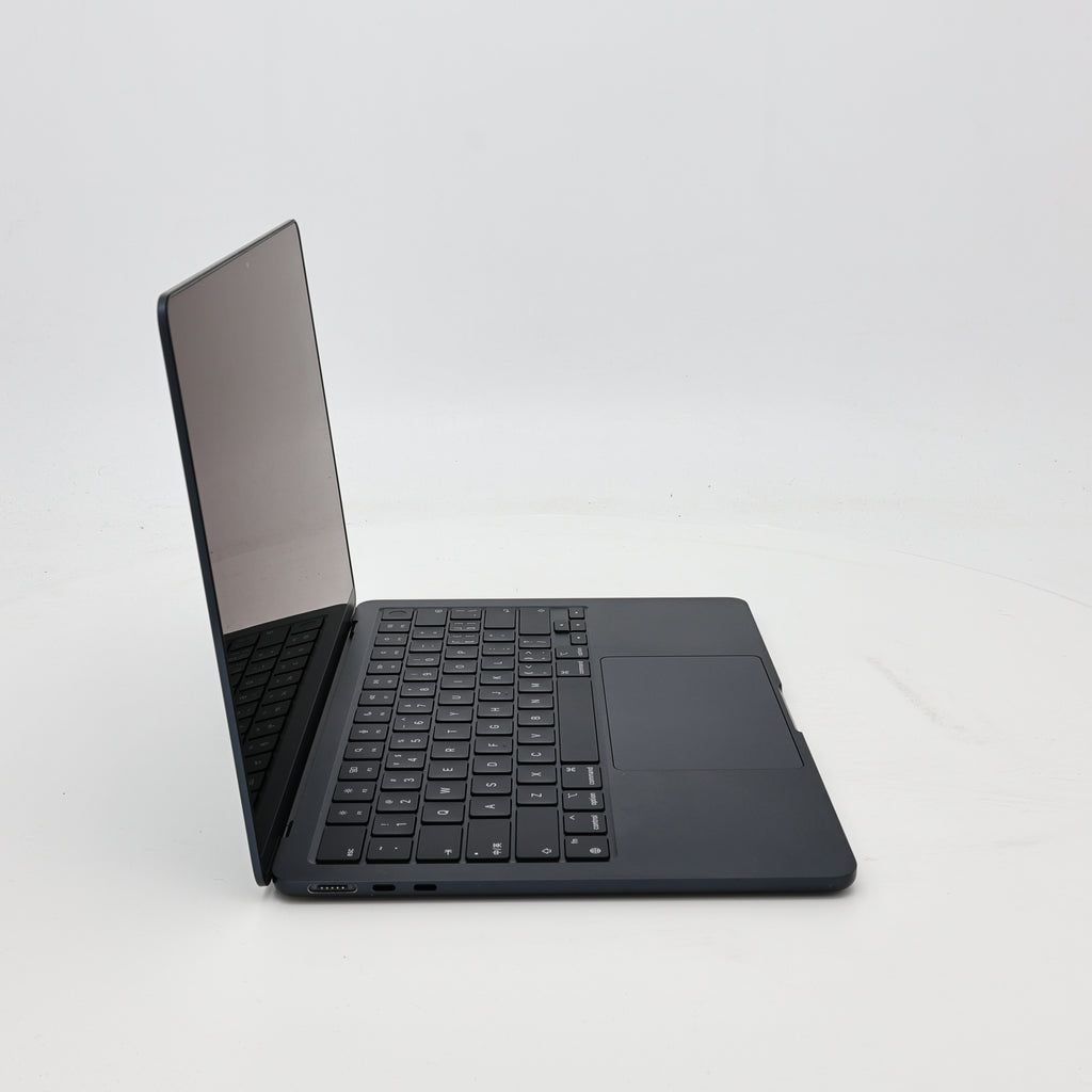 95新 Apple MacBook Air 22年 13寸 M2（8+8核） 16G RAM 256G SSD 午夜色