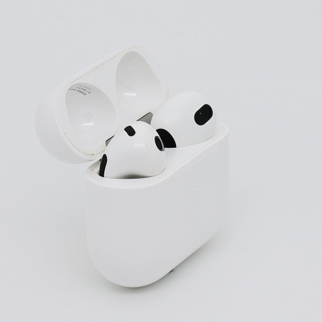 99新 Apple AirPods 3 白色