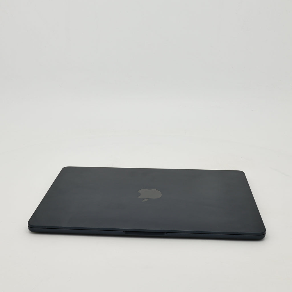 95新 Apple MacBook Air 22年 13寸 M2（8+8核） 8G RAM 256G SSD 午夜色