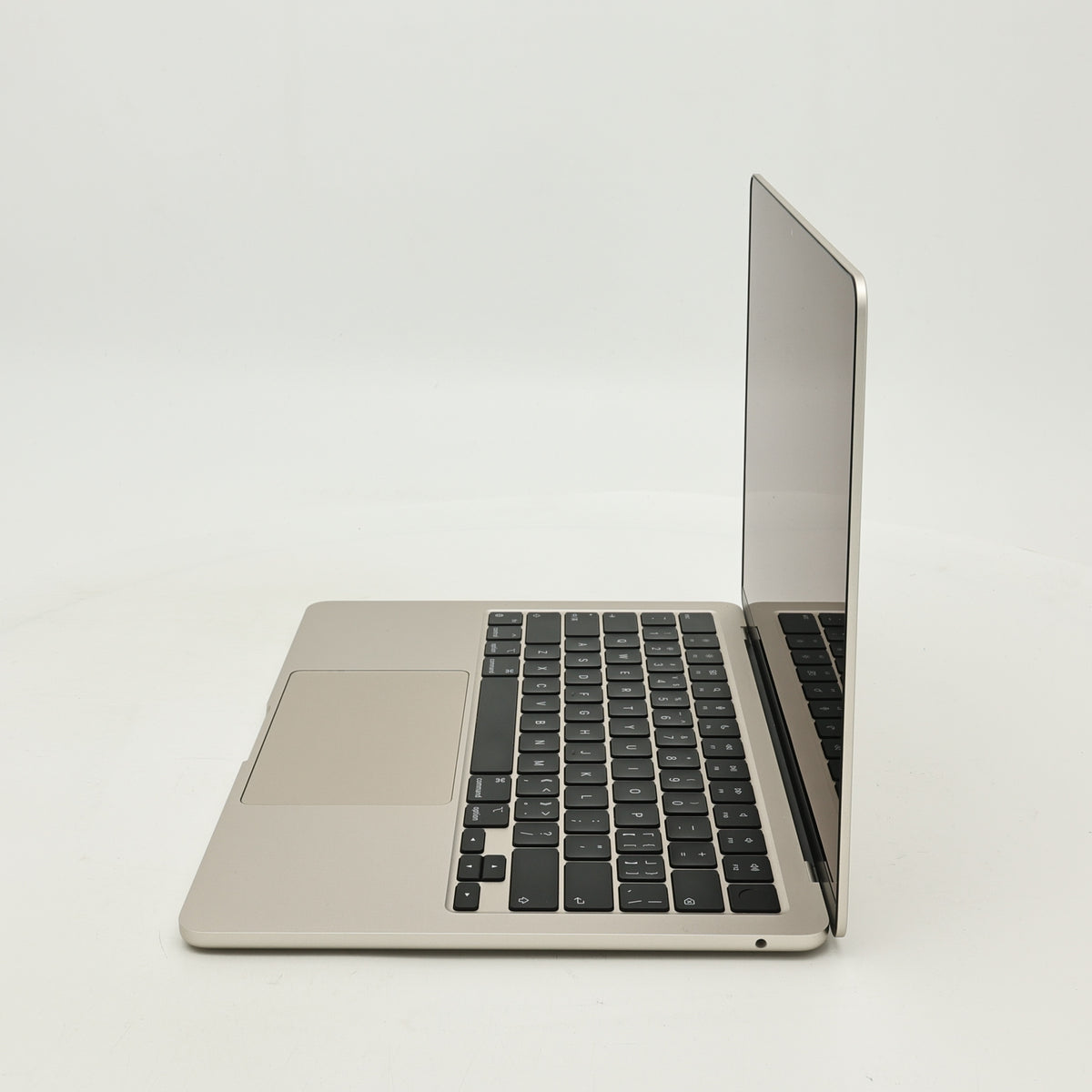 95新 Apple MacBook Air 24年 13寸 M3（8+10核） 8G RAM 512G SSD 星光色