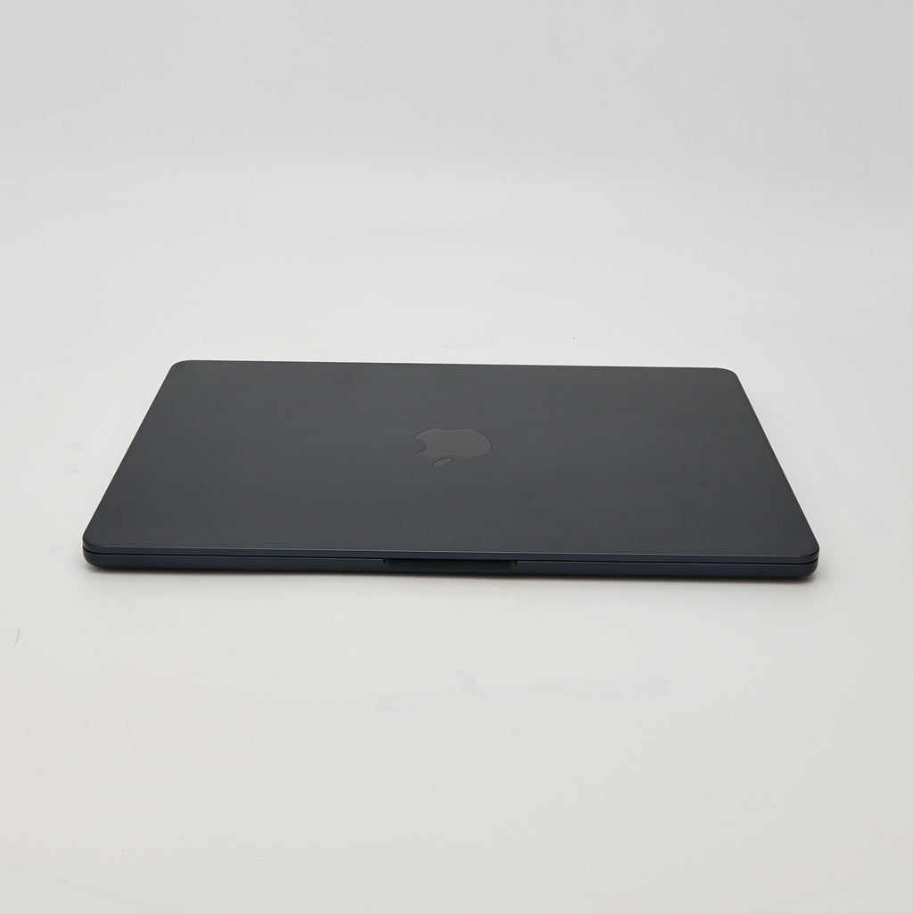 95新 Apple MacBook Air 22年 13寸 M2（8+8核） 8G RAM 256G SSD 午夜色