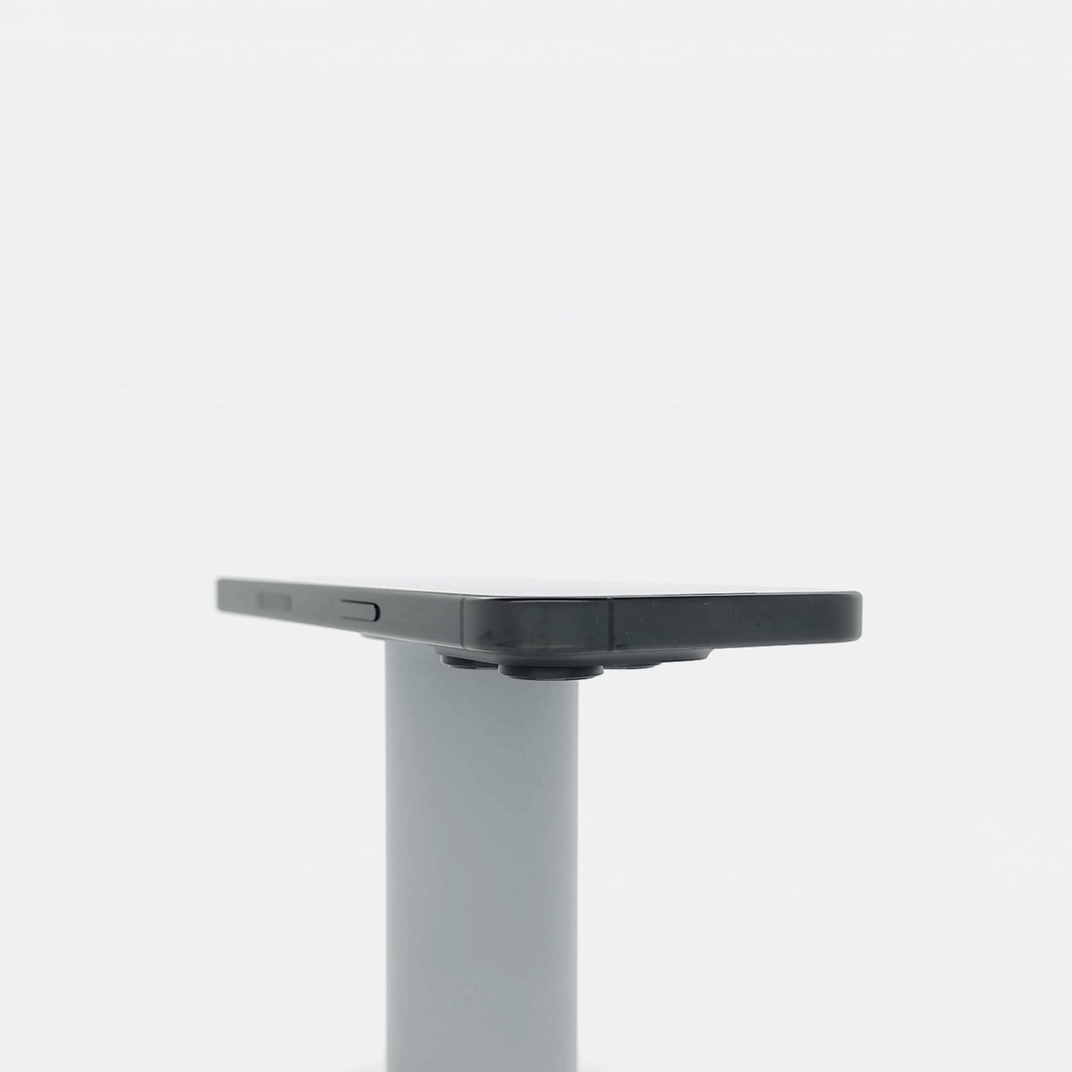 95新 Apple iPhone 16 Pro 128G 黑色鈦金屬 中國大陸官換機