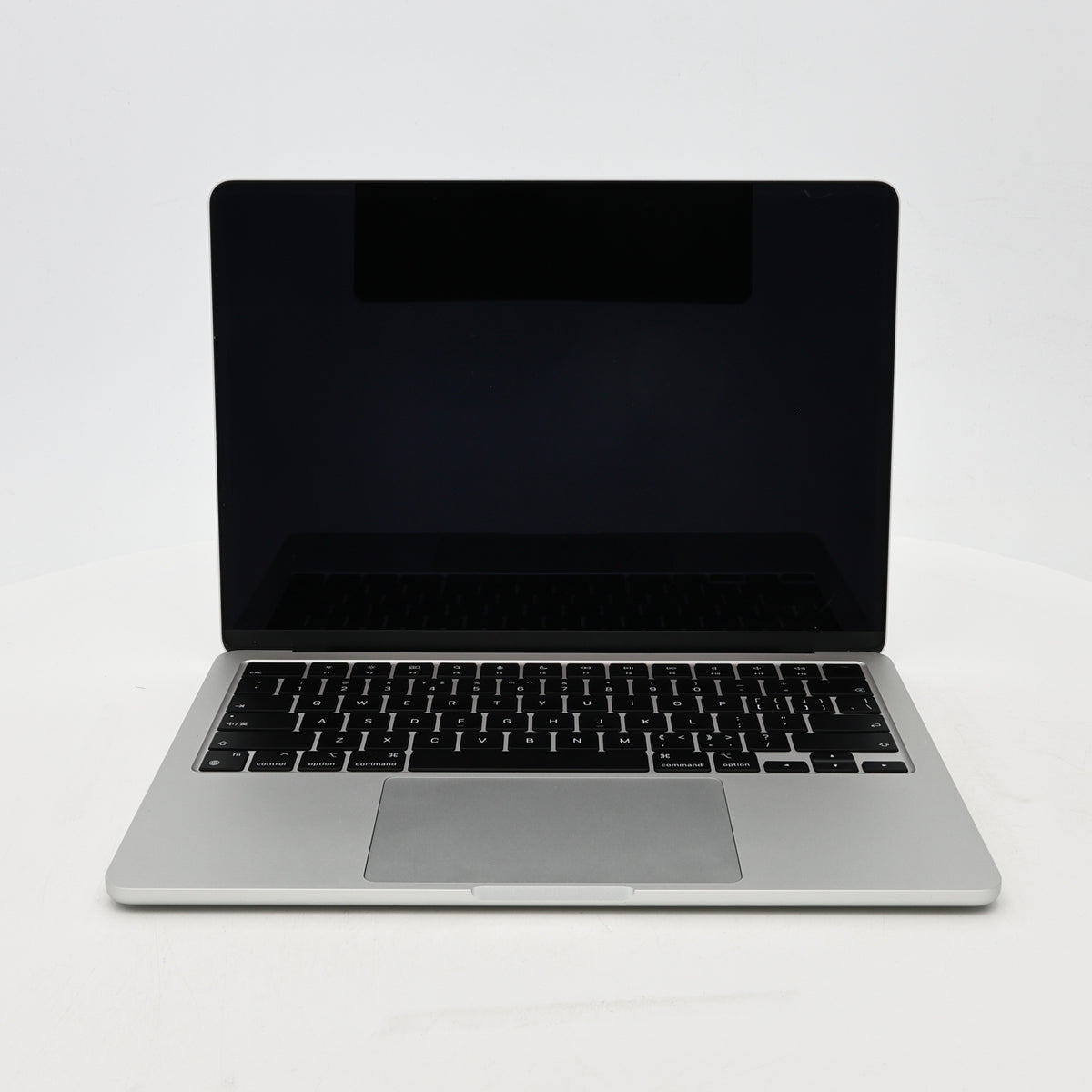 95新 Apple MacBook Air 22年 13寸 M2（8+10核） 8G RAM 512G SSD 銀色
