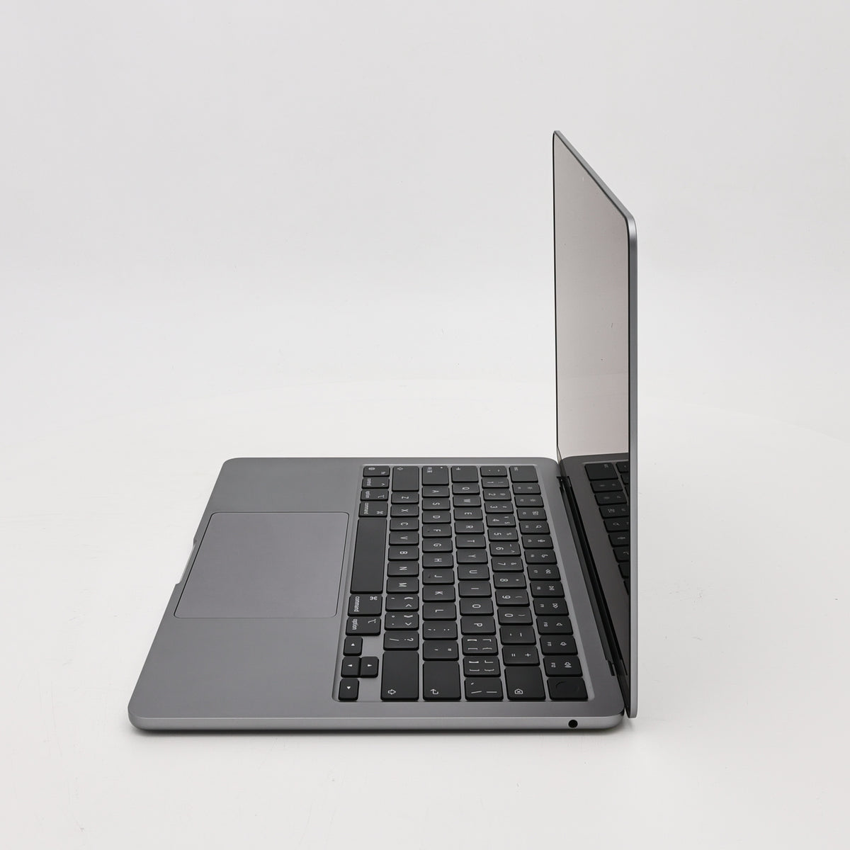 95新 Apple MacBook Air 22年 13寸 M2（8+8核） 8G RAM 512G SSD 深空灰色