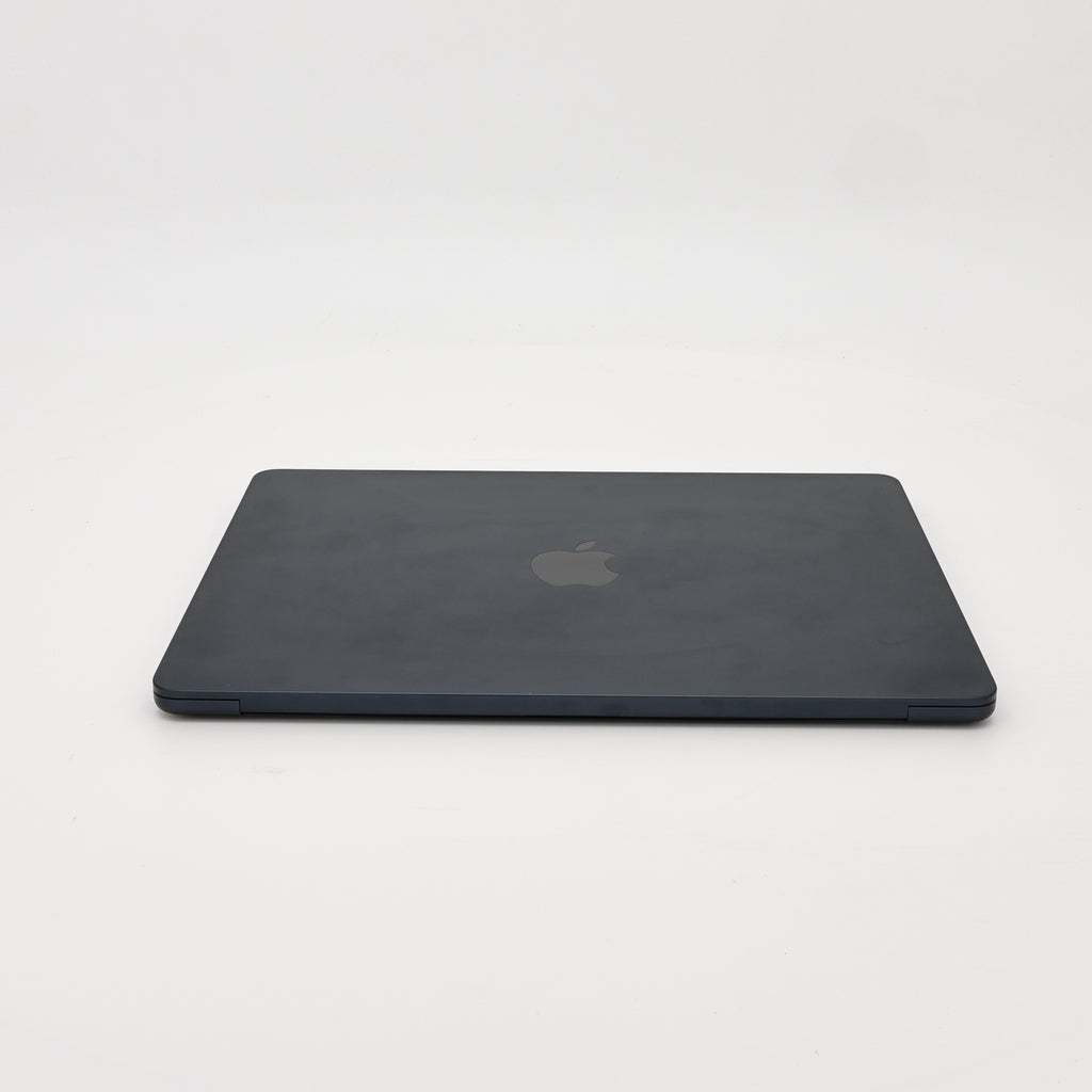 95新 Apple MacBook Air 22年 13寸 M2（8+8核） 8G RAM 256G SSD 午夜色