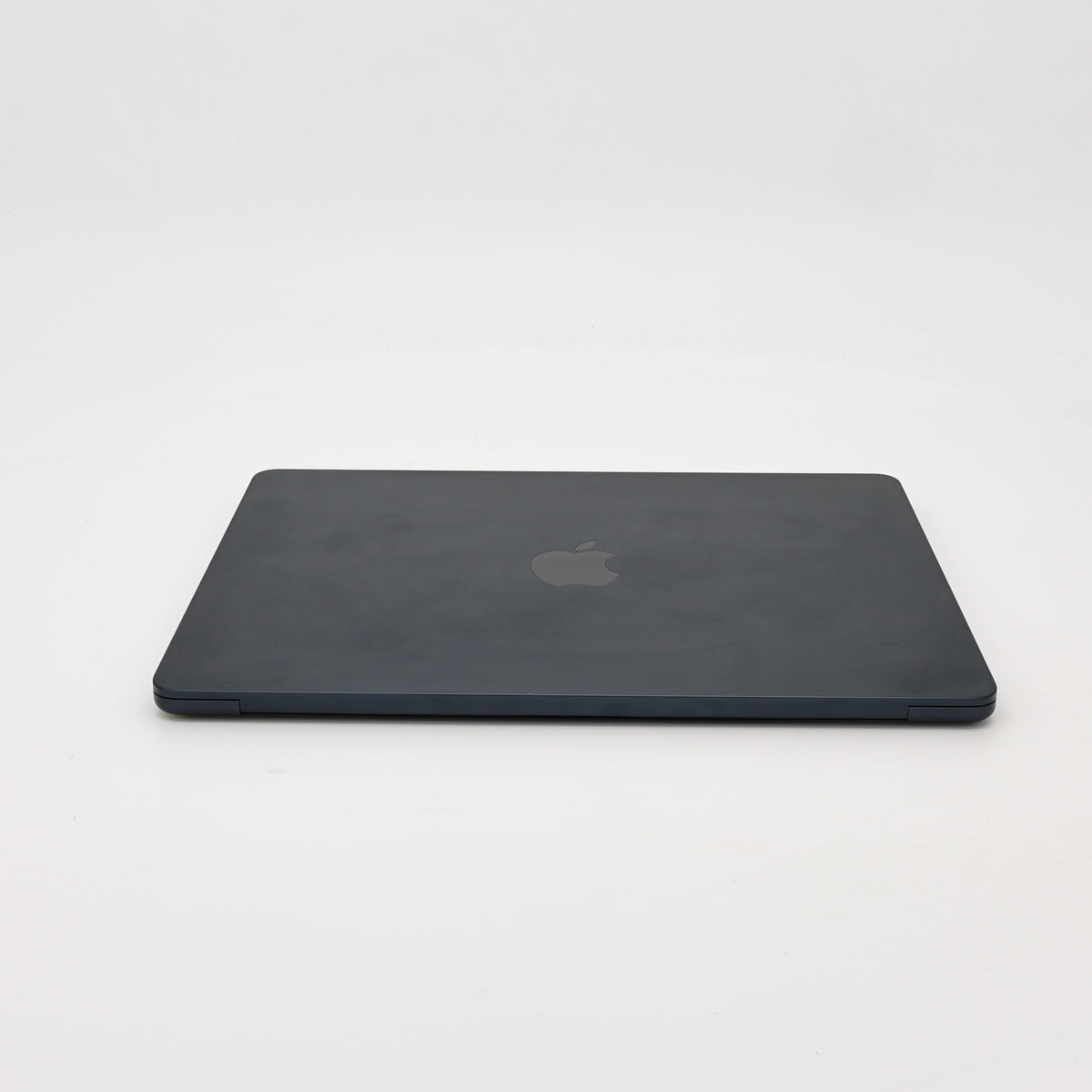 95新 Apple MacBook Air 22年 13寸 M2（8+8核） 8G RAM 256G SSD 午夜色