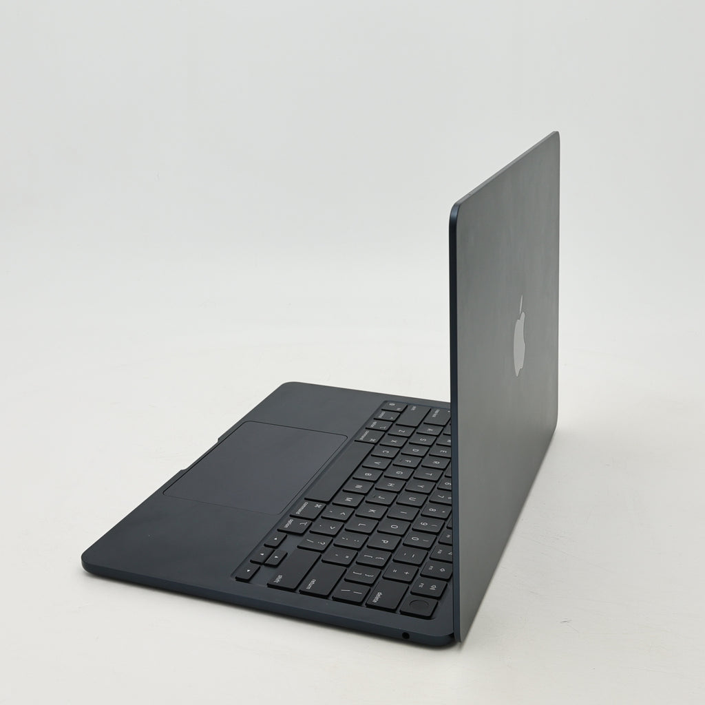 95新 Apple MacBook Air 22年 13寸 M2（8+8核） 8G RAM 256G SSD 午夜色
