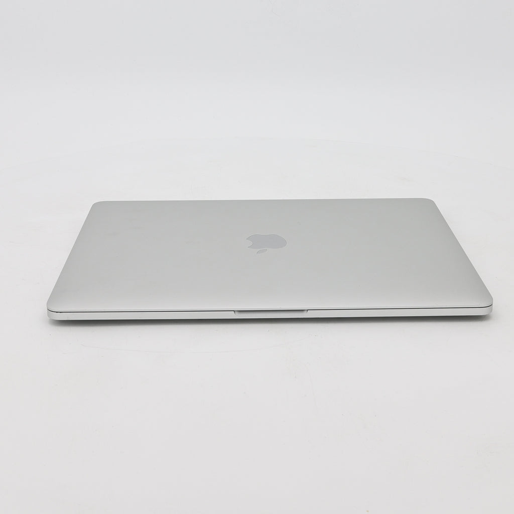 99新 Apple MacBook Pro 22年 13寸 M2（8+10核） 8G RAM 512G SSD 銀色