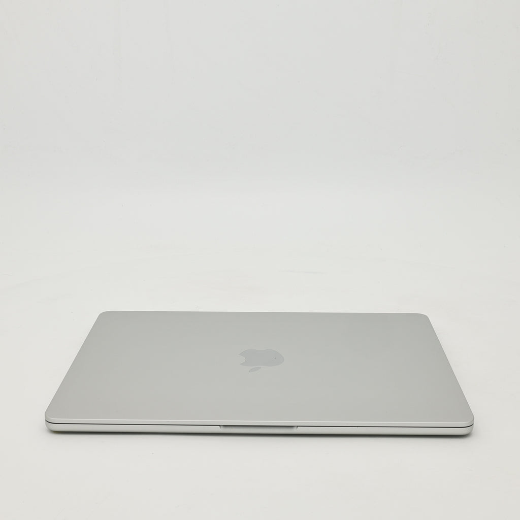 95新 Apple MacBook Air 24年 13寸 M3（8+8核） 8G RAM 256G SSD 銀色