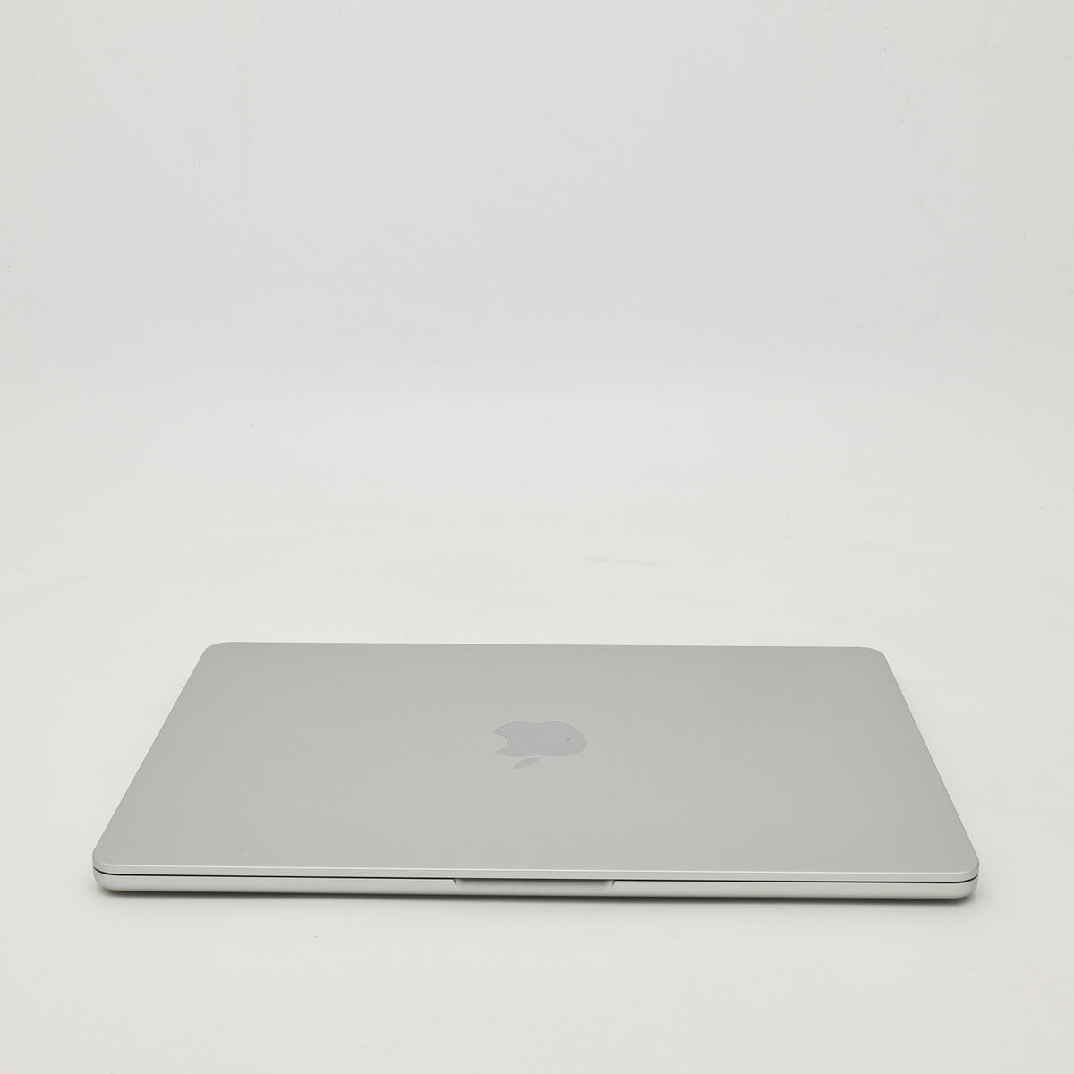95新 Apple MacBook Air 24年 13寸 M3（8+8核） 8G RAM 256G SSD 銀色