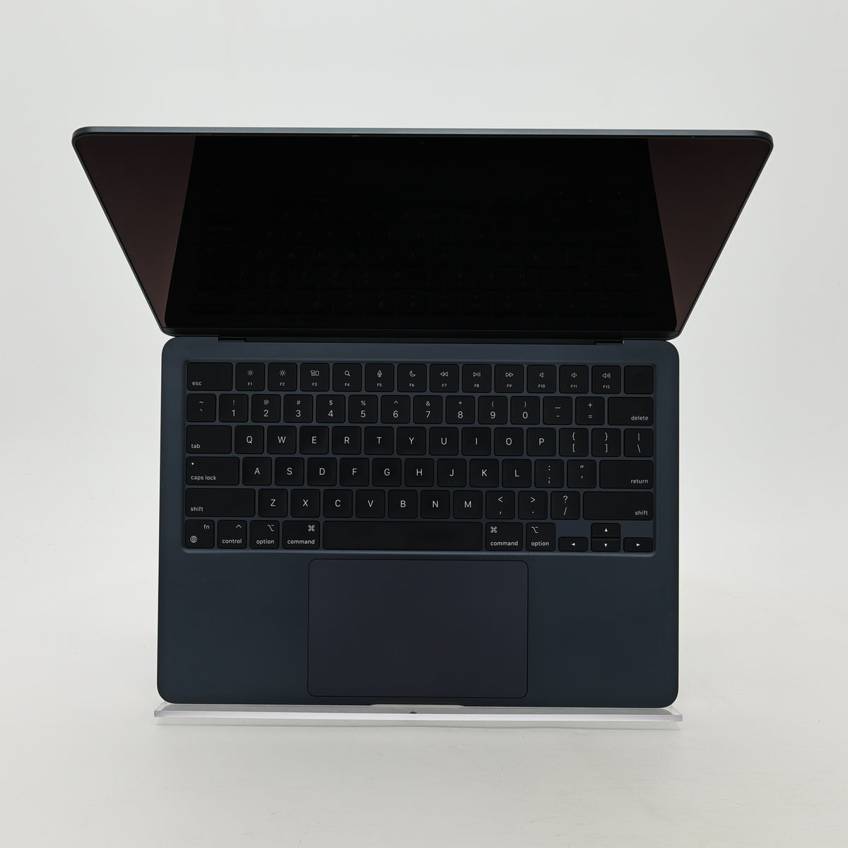 95新 Apple MacBook Air 22年 13寸 M2（8+8核） 8G RAM 256G SSD 午夜色
