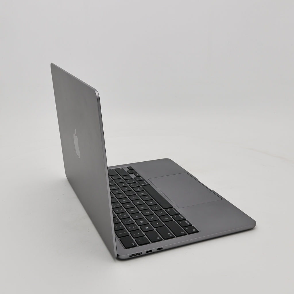 95新 Apple MacBook Air 22年 13寸 M2（8+8核） 8G RAM 256G SSD 深空灰色