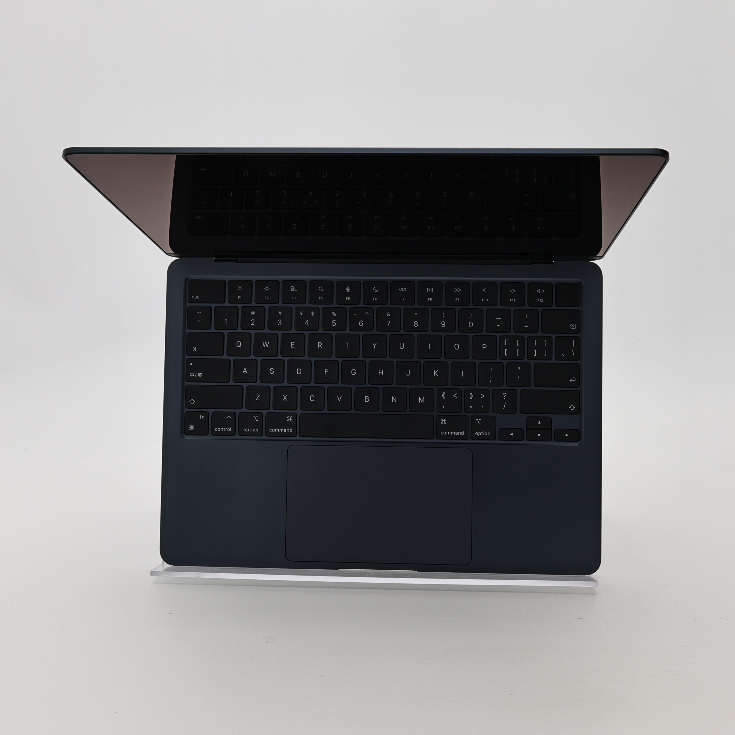 95新 Apple MacBook Air 22年 13寸 M2（8+10核） 16G RAM 256G SSD 午夜色
