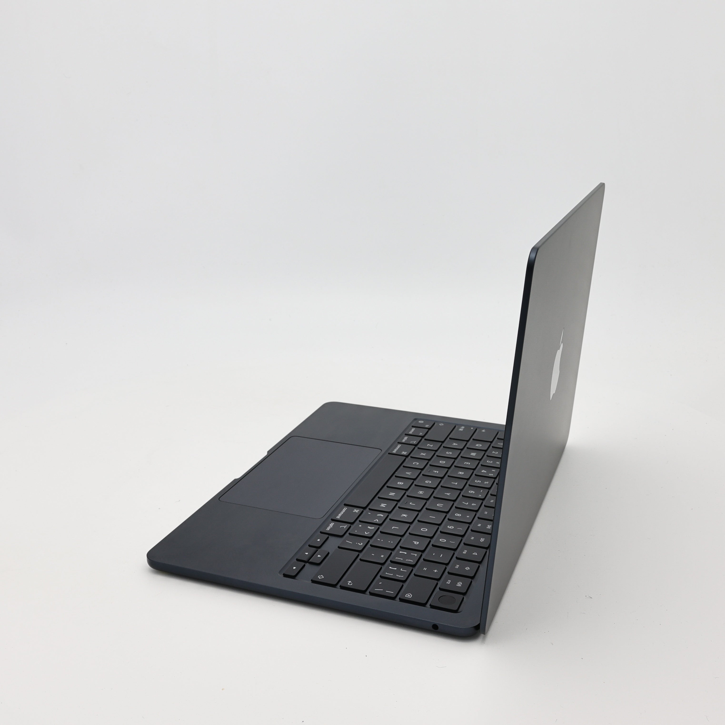 99新 Apple MacBook Air 24年 13寸 M3（8+8核） 8G RAM 256G SSD 午夜色